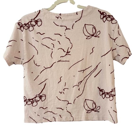 Urban Outfitters Lily of the Valley Shirt Womens XS Cream Embroidered Floral Tee - Picture 2 of 9